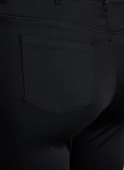 Amy High-Waist Jeans in Schwarz