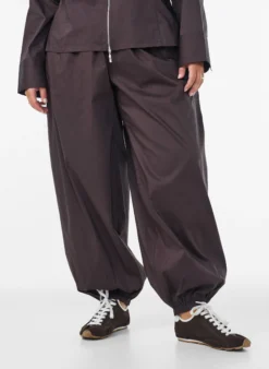 Ballonhose mit Taschen und elastischem Bund