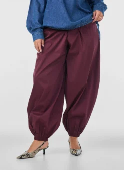 Ballonhose mit Taschen und elastischem Bund
