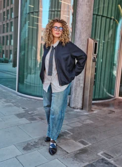 Barrel Fit Jeans mit Used-Waschung