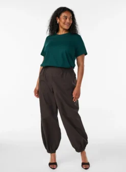Basic T-Shirt aus Baumwolle mit Rundhalsausschnitt