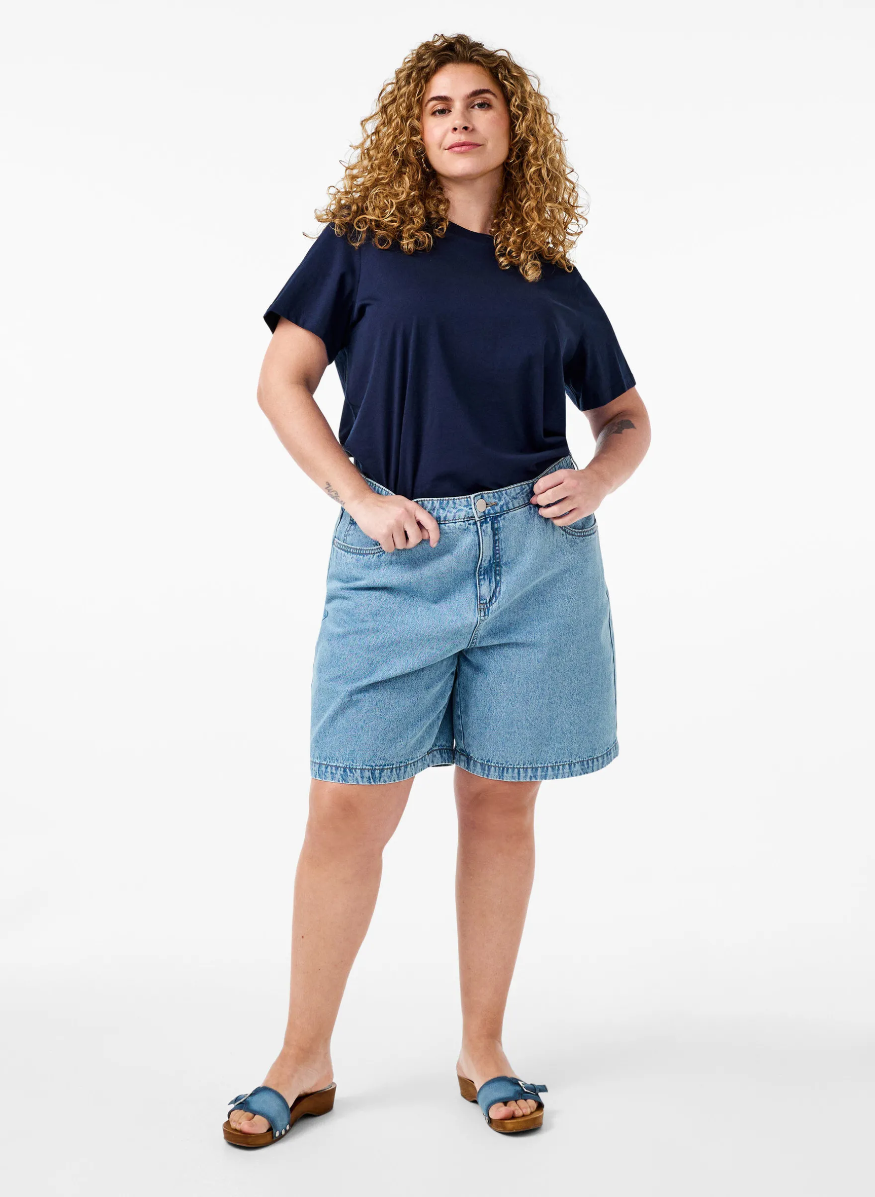 Basic-T-Shirt aus Baumwolle mit Rundhalsausschnitt