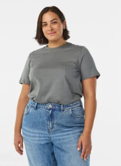 Basic-T-Shirt aus Baumwolle mit Rundhalsausschnitt.