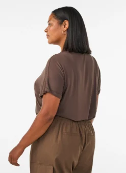 Basic T-Shirt aus Viskose mit V-Ausschnitt