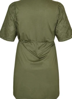 Baumwollkleid mit Broderie-Anglaise-Ärmeln und Bindegürtel