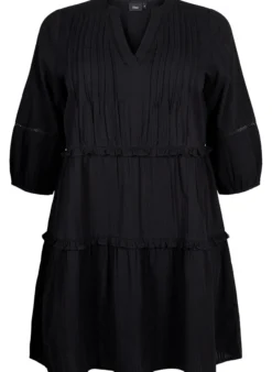 Baumwollkleid mit 3/4-Ärmeln und Rüschen