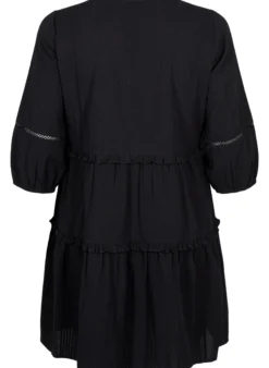 Baumwollkleid mit 3/4-Ärmeln und Rüschen