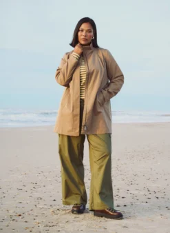 Übergangsjacke mit Taschen und hohem Kragen