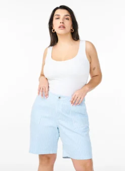 Bermuda-Shorts mit hohem Bund und Streifenmuster