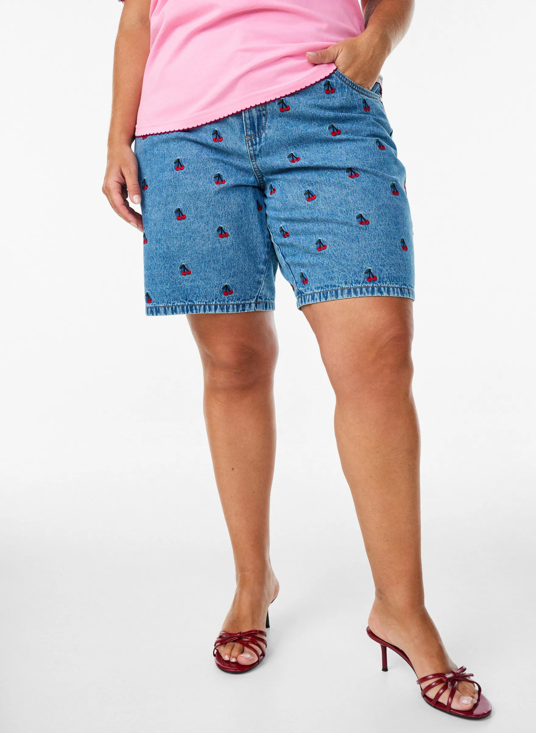 Bestickte Denimshorts