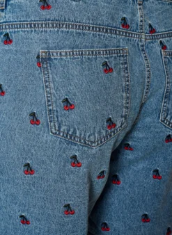 Bestickte Denimshorts