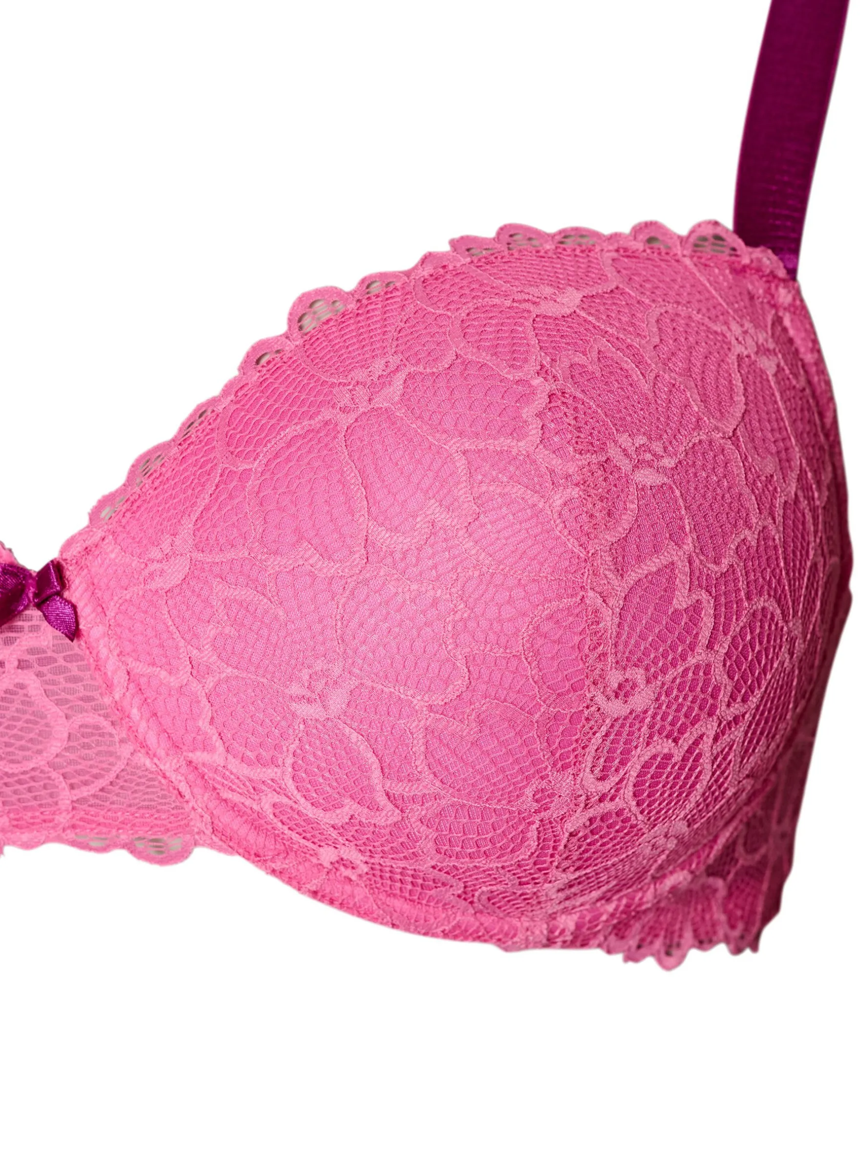 BH mit Spitze und vorgeformten Cups