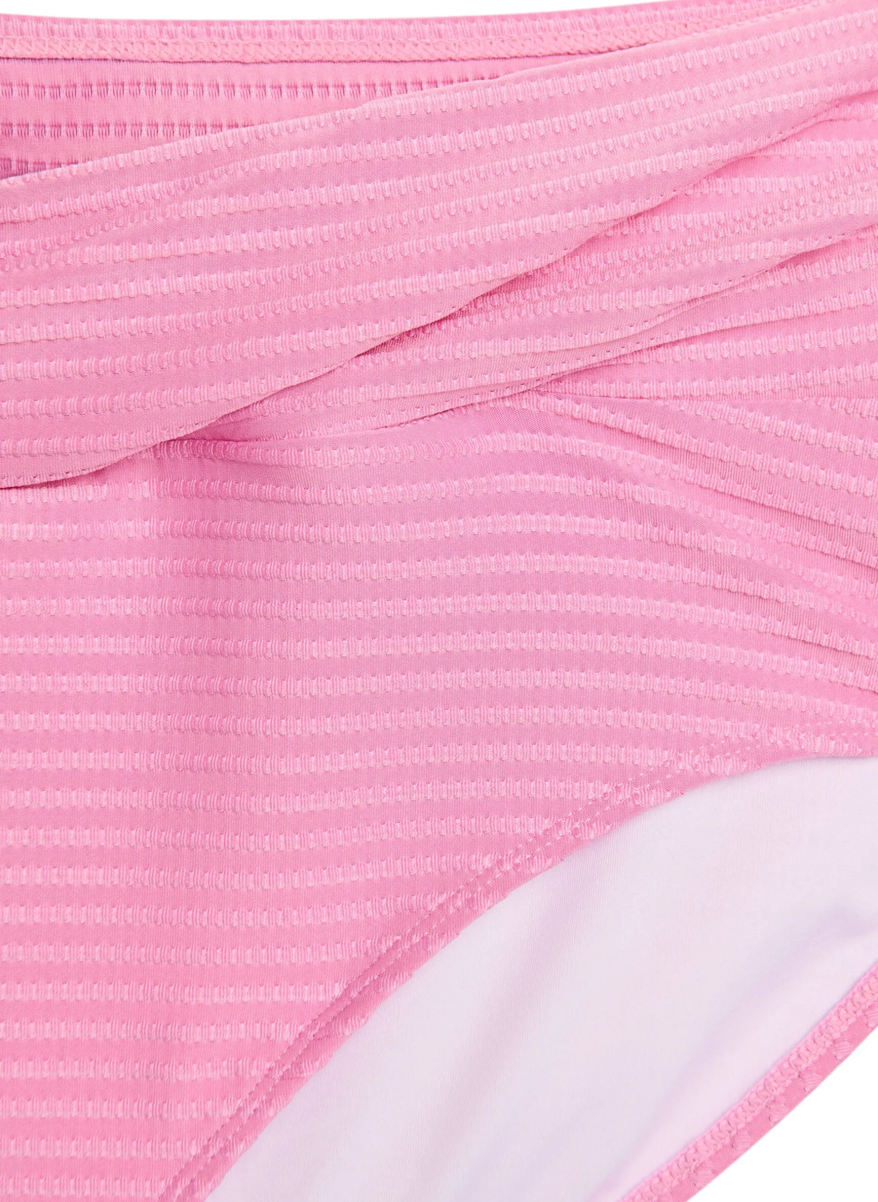 Bikinihose mit hoher Taille und Überkreuz-Details