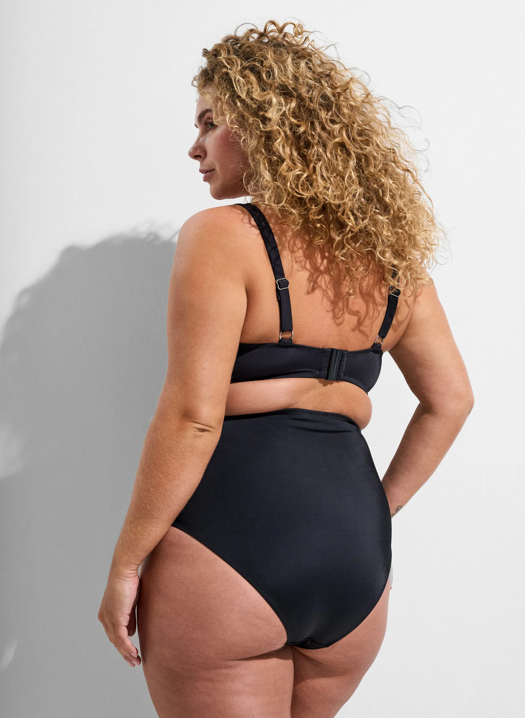 Bikini-Unterteil mit hoher Taille