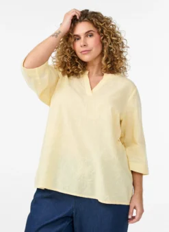 Bluse aus Baumwolle mit gestickten Details und 3/4-Ärmeln