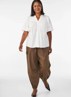 Bluse aus Baumwolle mit Zierbändern