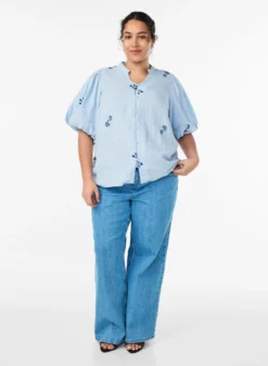 Bluse aus Baumwoll-Musselin mit Ballonärmeln und Stickereidetails