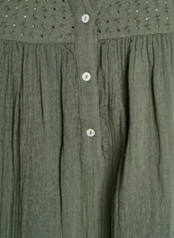 Bluse aus Baumwollmusselin mit Lochstickerei