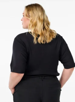 Bluse aus geripptem Jersey mit kurzen Ärmeln