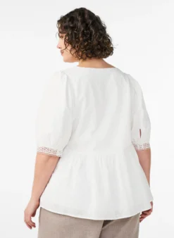 Bluse aus strukturierter Baumwolle mit Häkeldetails