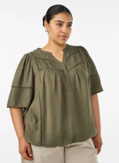 Bluse aus Viskose mit Biesen und Ballonärmeln