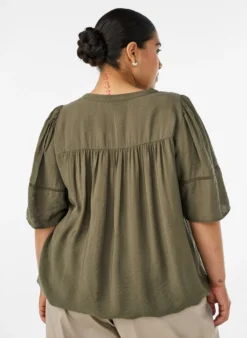 Bluse aus Viskose mit Biesen und Ballonärmeln