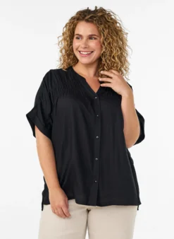 Bluse aus Viskose mit kurzen Ärmeln und Raffdetails
