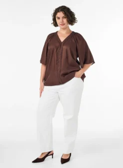 Bluse aus Viskose mit V-Ausschnitt und Zierdetails