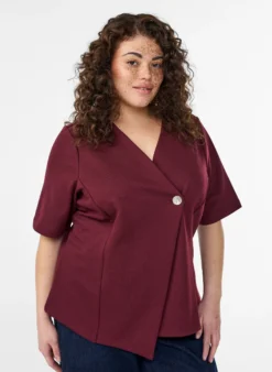 Bluse mit asymmetrischer Wickeloptik und kurzen Ärmeln