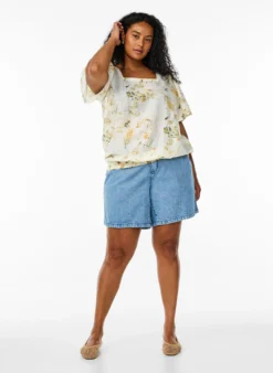 Bluse mit Blumendruck und quadratischem Ausschnitt