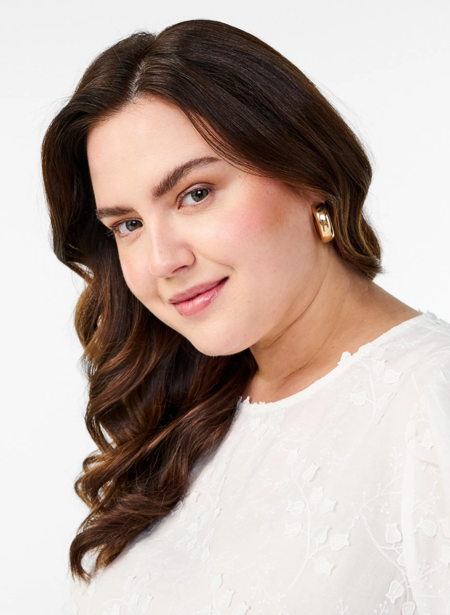 Bluse mit kurzen Ärmeln, Stickerei und Rundhalsausschnitt