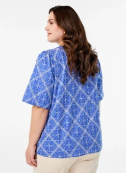 Bluse mit kurzen Ärmeln und aufgesticktem Muster