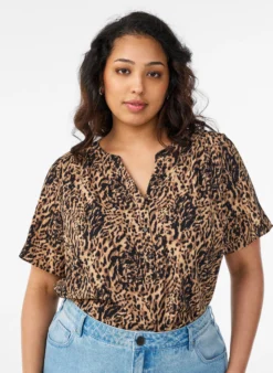 Bluse mit kurzen Ärmeln und V-Ausschnitt