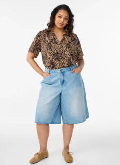 Bluse mit kurzen Ärmeln und V-Ausschnitt