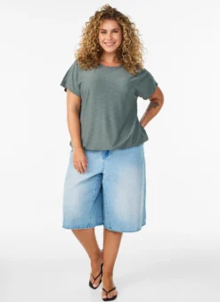 Bluse mit Lochstickerei und Ballonärmeln