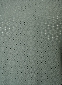 Bluse mit Lochstickerei und Ballonärmeln