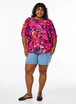Bluse mit 1/2 Ärmeln und einem farbenfrohen Print