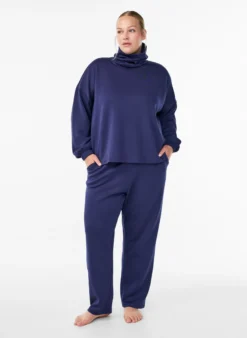 Bluse mit Rollkragen aus Modal-Mix