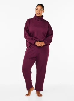 Bluse mit Rollkragen aus Modal-Mix