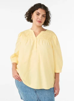 Bluse mit Smock und 3/4-Ärmeln