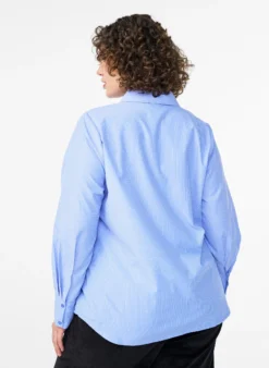 Bluse mit Streifen und Nieten