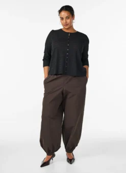 Bluse mit Strukturmuster und Knopfverschluss
