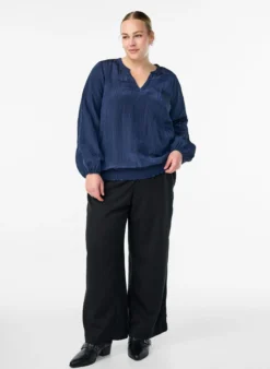 Bluse mit V-Ausschnitt und Crinkle-Struktur