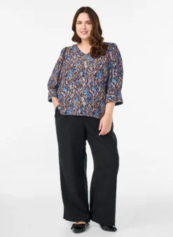 Bluse mit V-Ausschnitt und 3/4-Ärmeln