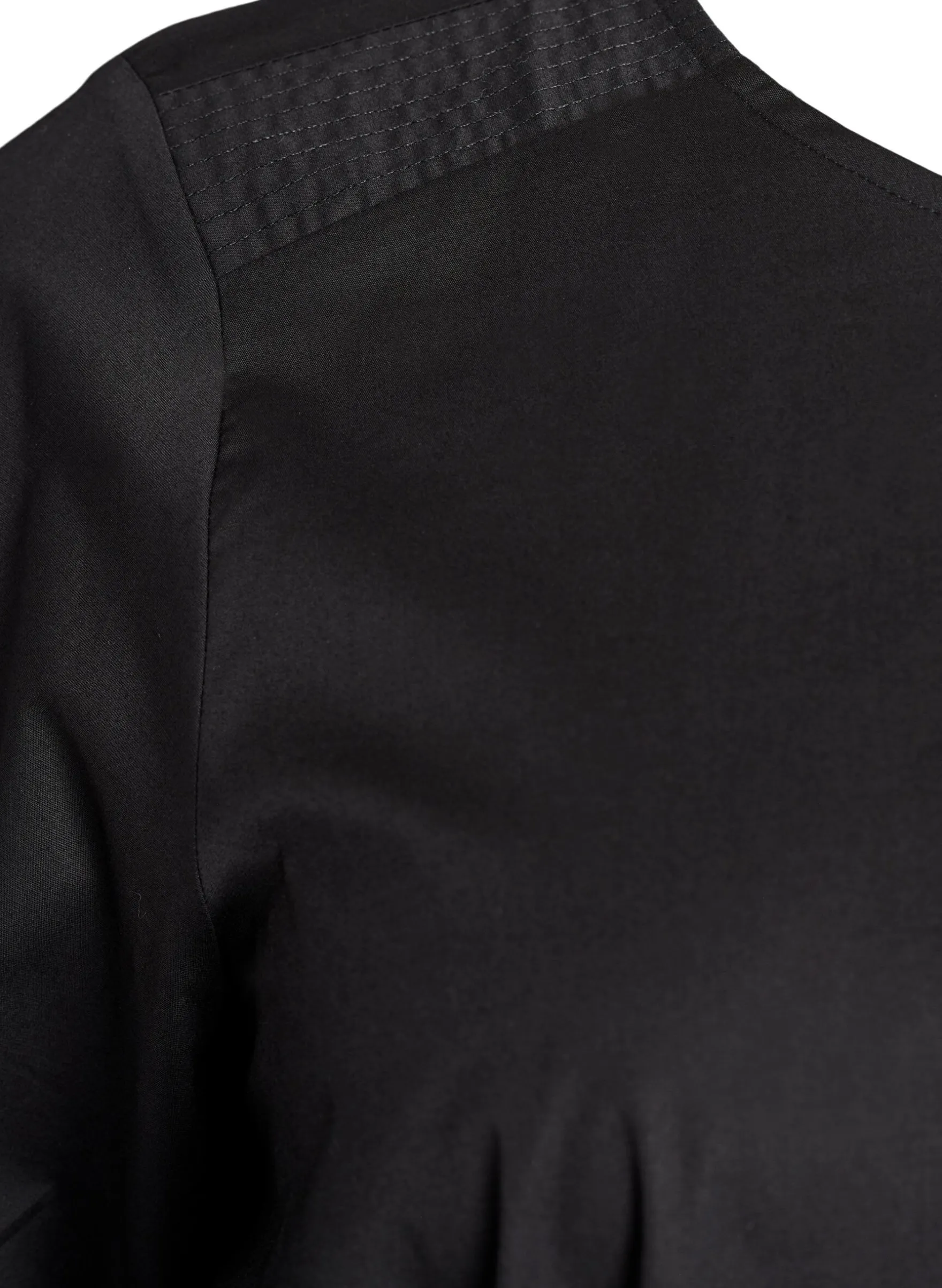 Bluse mit Ziernähten und 3/4-Ärmeln