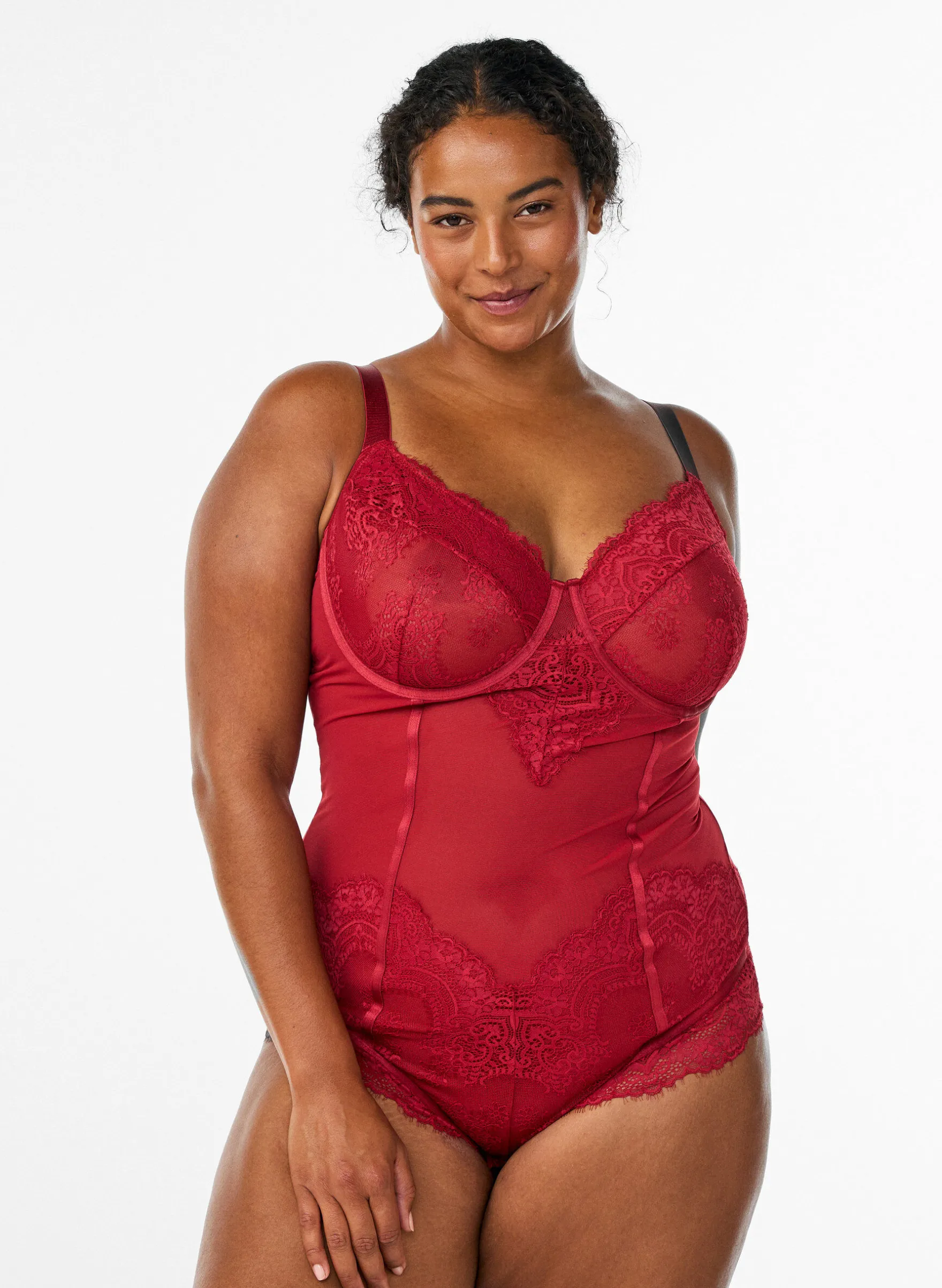 Body aus Mesh mit Spitze und Bügel
