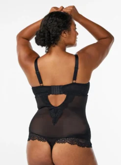 Body aus Mesh mit Spitze und Bügel