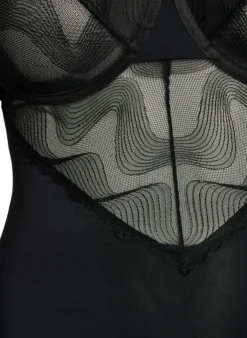 Body mit Bügel und Spitzendetails