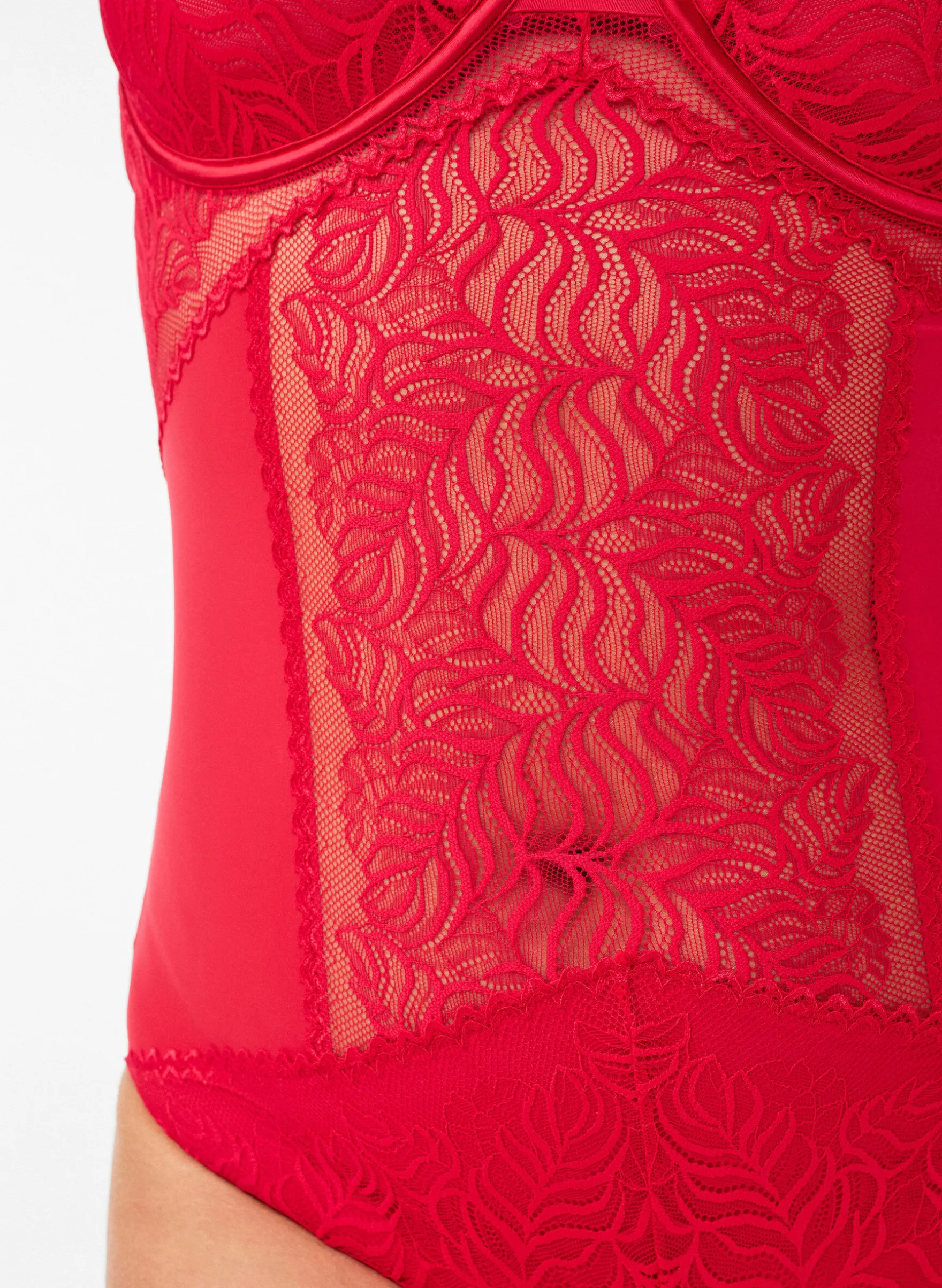 Body mit Spitzen- und Satindetails
