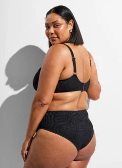 Brasilianischer Bikini-Slip aus strukturiertem Mesh